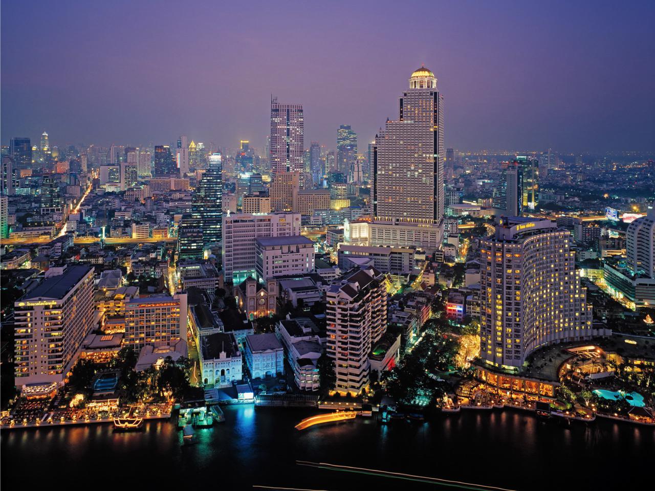 The Peninsula Bangkok – Skyline View