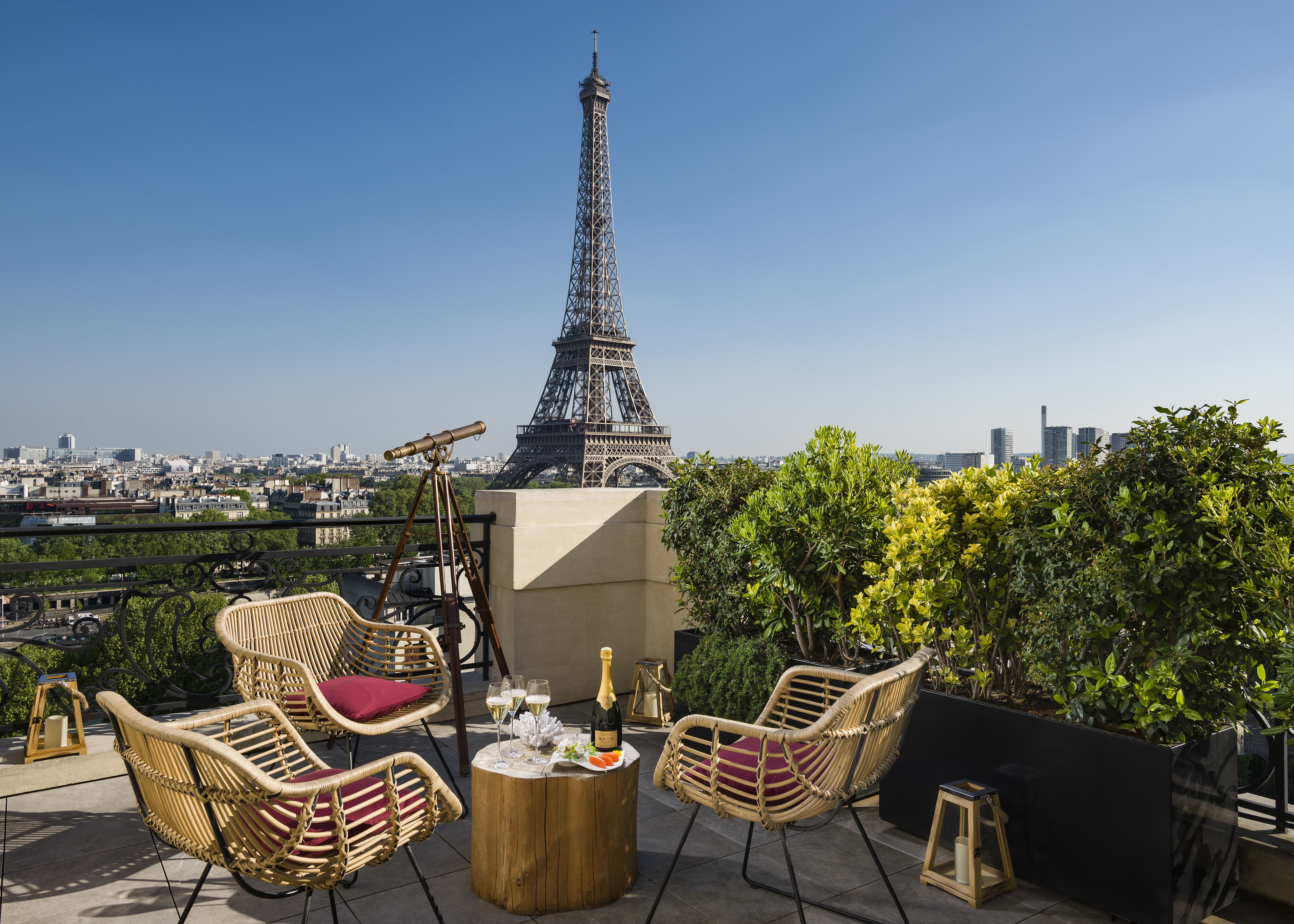 The Shangri-La Paris Launches Open-Air Krug Champagne Bar
