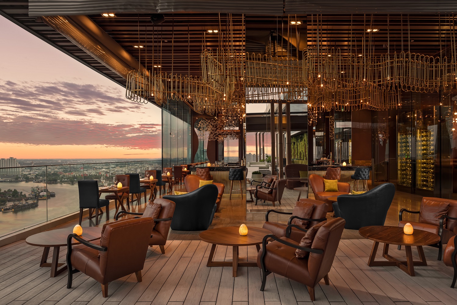 Avani+ Riverside SEEN Restaurant Bar and Seating