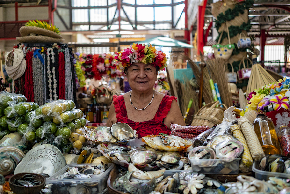 Tahitian lady at the local market