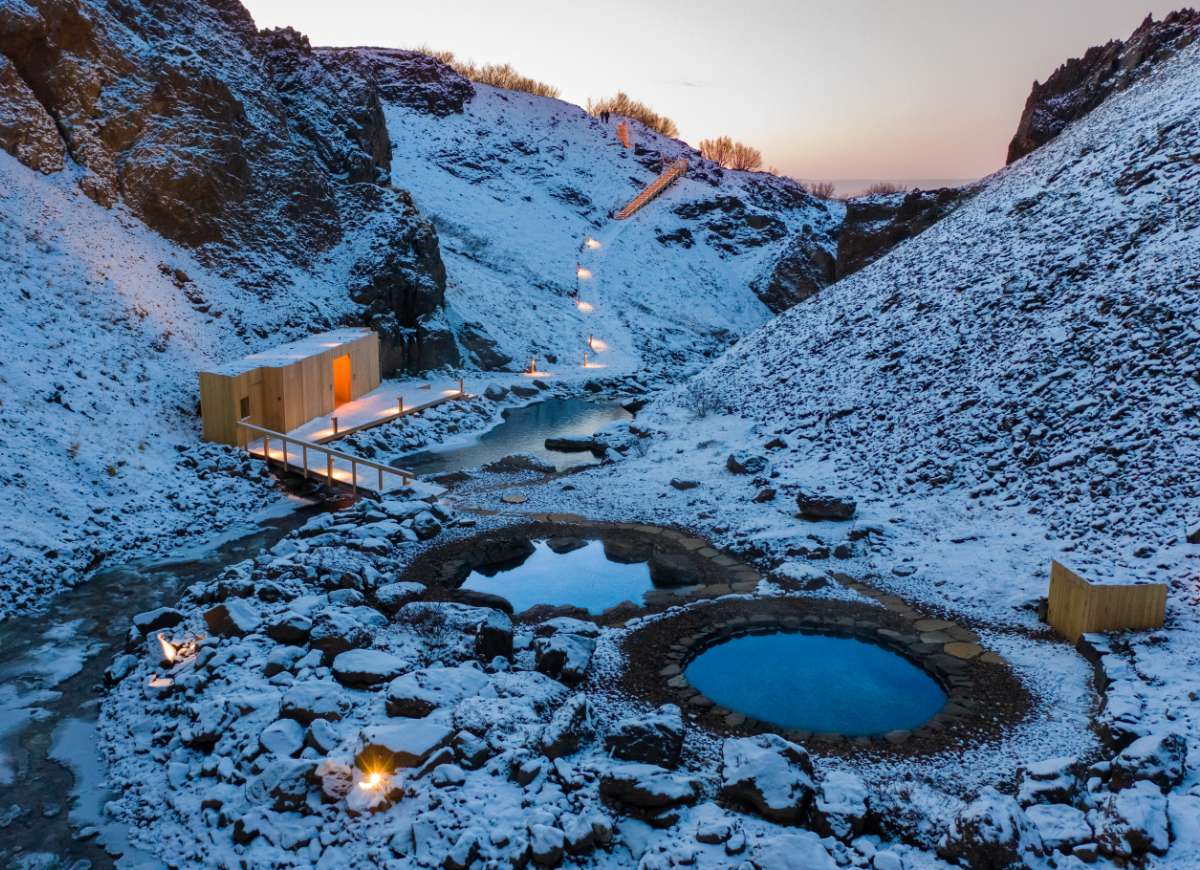Giljaboð, Iceland hot bathing