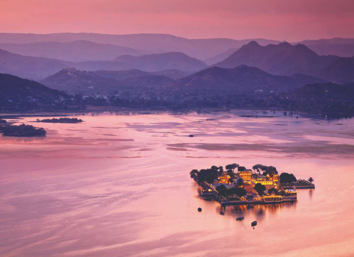 The Lake Palace Udaipur - India Rajasthan