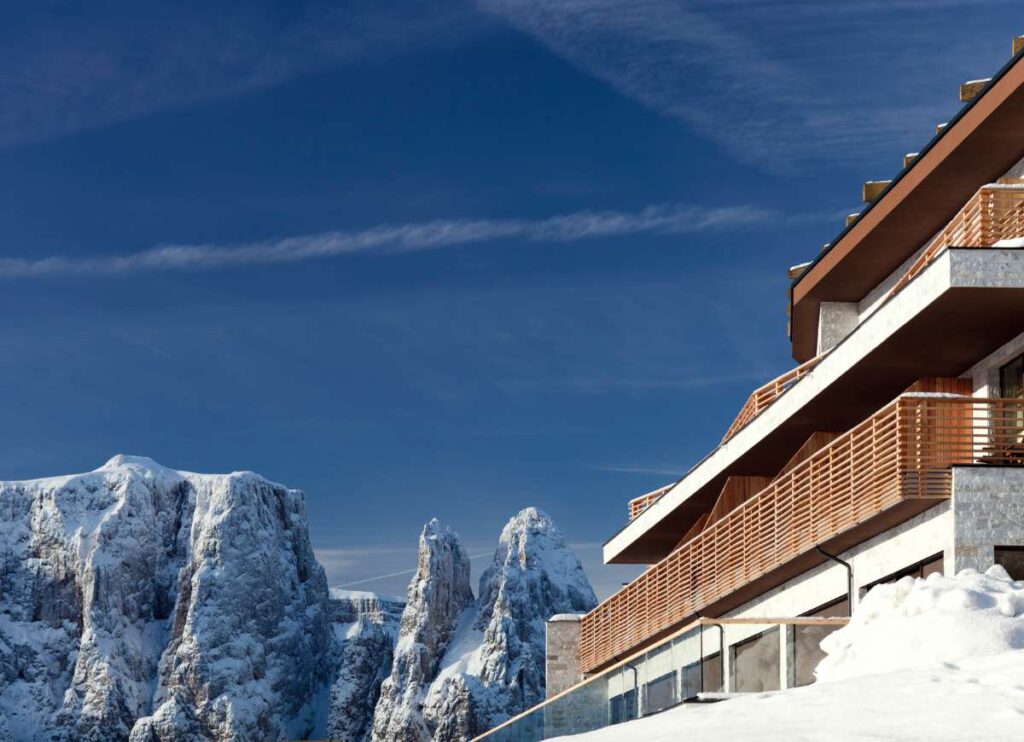 COMO Alpina Dolomites_Exterior terrace and mountain view