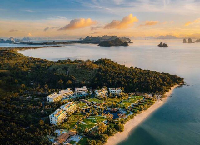 Dive into serenity at @anantarakohyaoyai Nestled in Thailand’s Phang Nga Bay, this newest gem from @anantara_hotels welcomes you to paradise. 🏝️ Discover 148 stunning villas across 27 acres of pristine beachfront and lush landscapes.

From private butlers to family-friendly suites, every stay promises luxury and tranquillity. Unwind in the Wellness Lagoon Pool Villas or enjoy sumptuous cuisines ranging from seafood to contemporary Thai at Beach Restaurant and Pakarang.

Want to know more about this luxurious escape? Read here ⬇️ 

Article: https://www.luxurytravelmag.com.au/2023/10/anantaras-new-island-resort-opens-in-southern-thailand/
Words by: Belinda Craigie 

#AnantaraKohYaoYai #LuxuryTravel #LuxuryTravelAu #LuxuryTravelThailand #PhangNgaBay